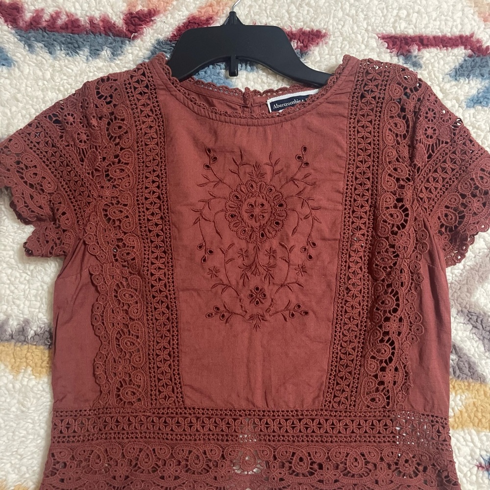 Abercrombie and Fitch top